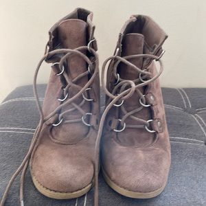 Madden Girl Gaylee wedge bootie, taupe, 7.5